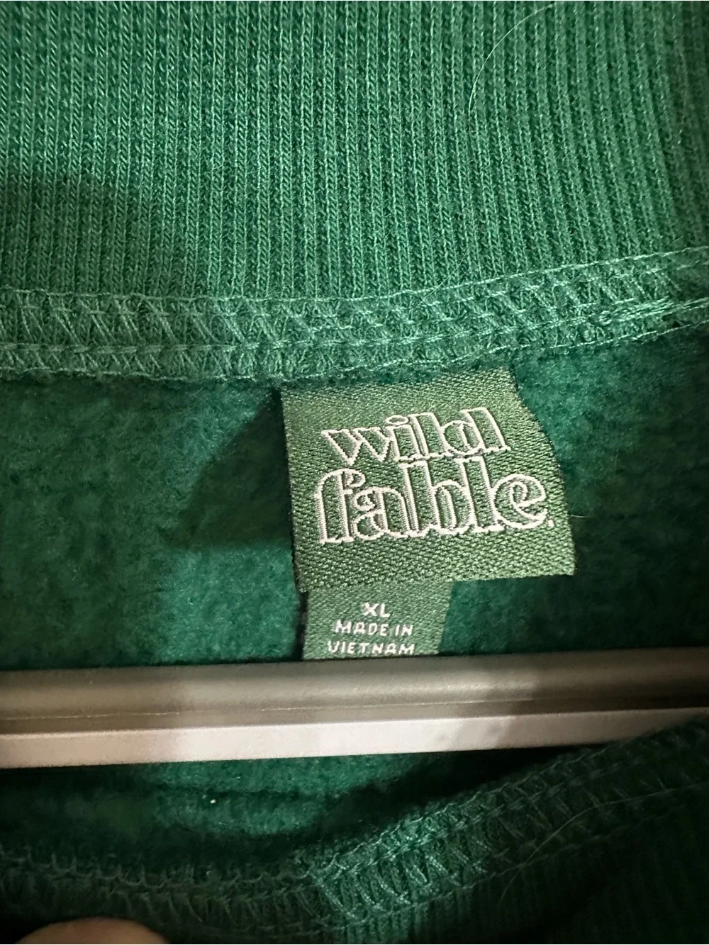 Green Cropped Mock Neck Sweatshirt with Mountain Embroidery by Wild Fable - XL - Picture 2 of 3
